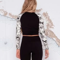 Salty Crew Find Refuge Bone Rashguard Womens