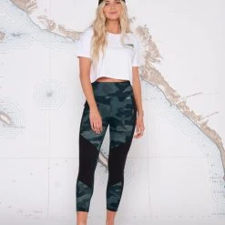 Salty Crew Jade Camo Signature Legging